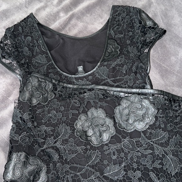 LEATHER DETAILED FLOWERED BEAUTIFUL DRESS - Picture 4 of 11